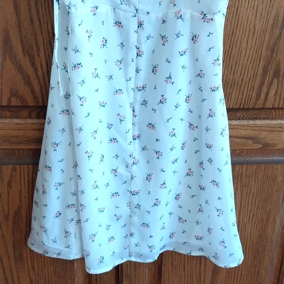 Lulus NWT Women's XS Wildflower Floral Print Tie-Strap Mini Dress White Multi - Picture 8 of 11